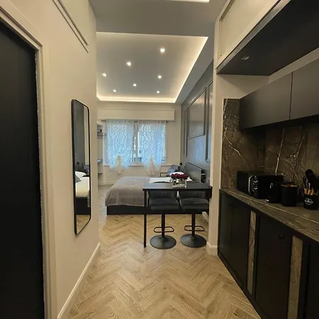 Toledo106 Luxury - Lovely Apartman Nápoly